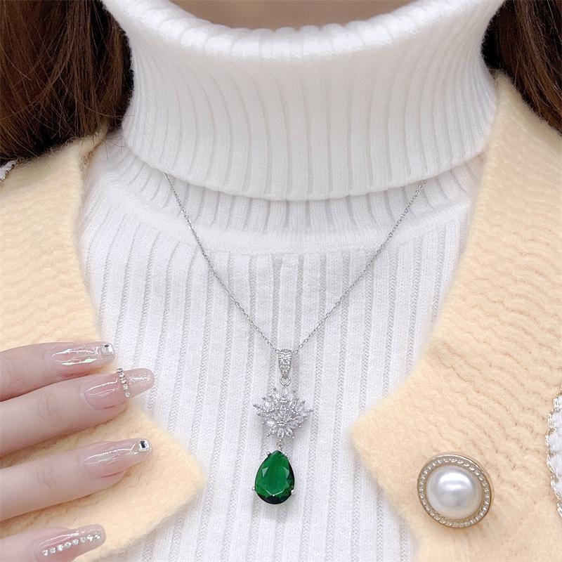 Retro Emerald Three-Piece Set: Elegant Stud Earrings, Necklace, and Ring - Women's Luxury Versatile Gift with Colored Gemstones.