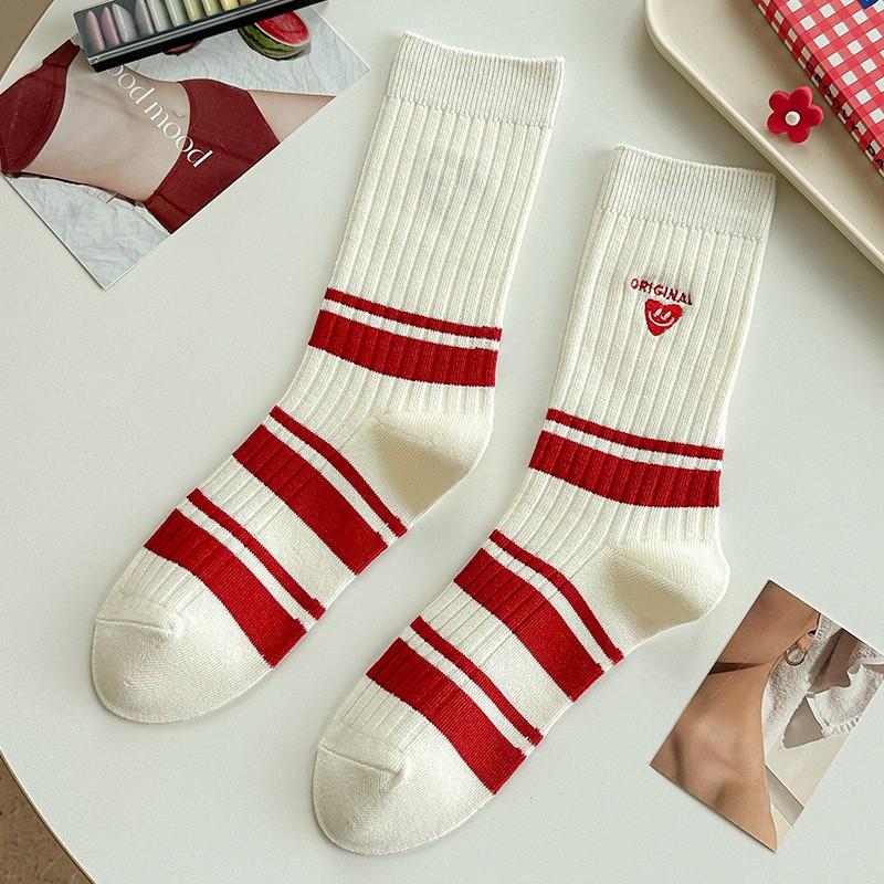 Meias Vermelhas Bordadas com Pontos Duplos Algodão Puro Sem Costura Meias Empilháveis Listradas Carta de Amor Meias de Cano Médio Vermelhas Grandes