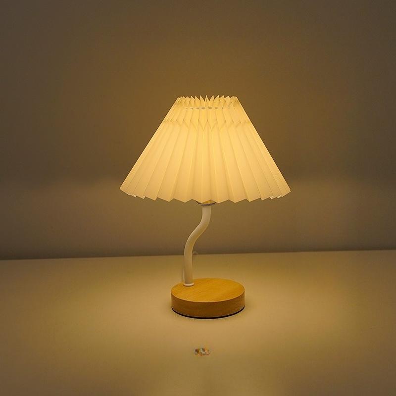 

The Bedside Table Lamp in Nordic Style Features An Eye-protecting Sleep Light Creating A Creative Atmosphere in The Bedroom Phone holder stand бежевий