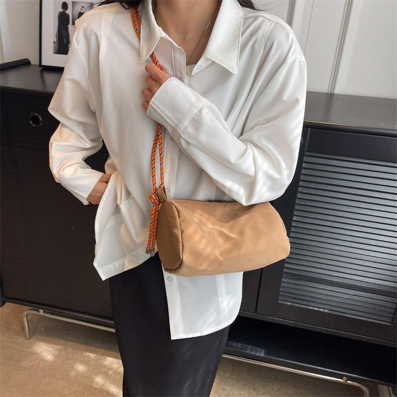 Trendy 2023 Korean Nylon Fabric Women's Shoulder Bag With Chic Stitching Details