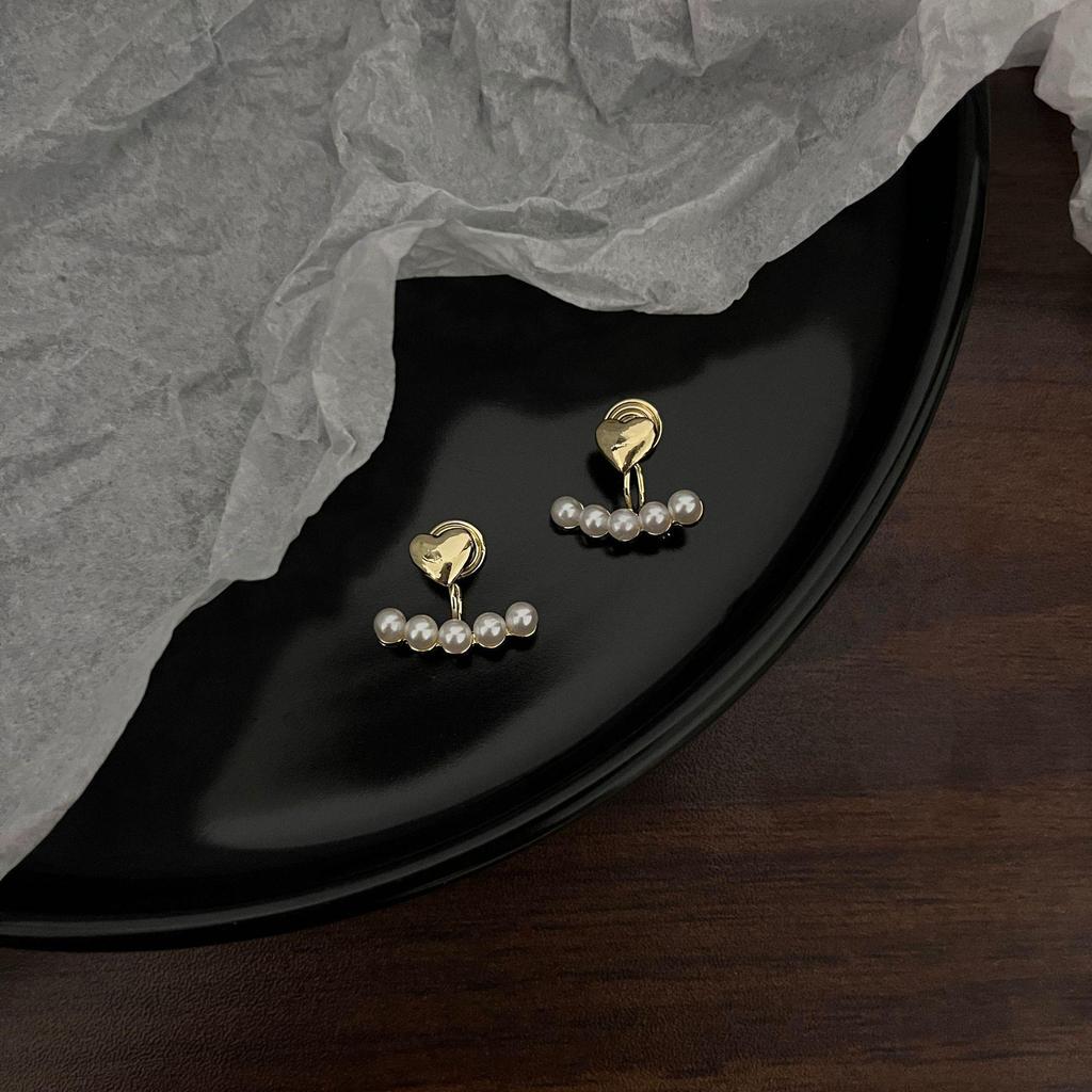 Pearl Mosquito Coil Disc Ear Clips: No-Pierce, Elegant French-Style Earrings for Women