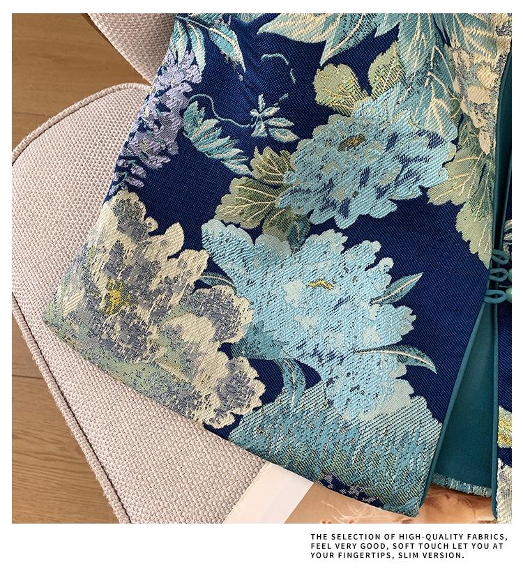 Elegant Hanfu-Style Vest with Embroidered Frog Buttons and Jacquard Brocade