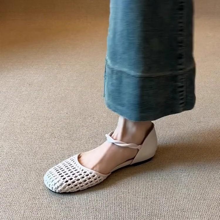 Sheepskin version~ French woven hollow design outer wear leather sandals women's word with camellia round head flats