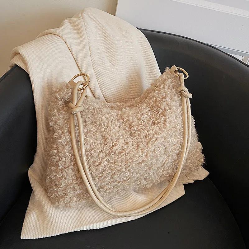 2023 New Plush Fabric Women's Shoulder Crossbody Bag Small Fashion Lambs Wool Fluffy Fur Winter Female Bag Designer Handbags