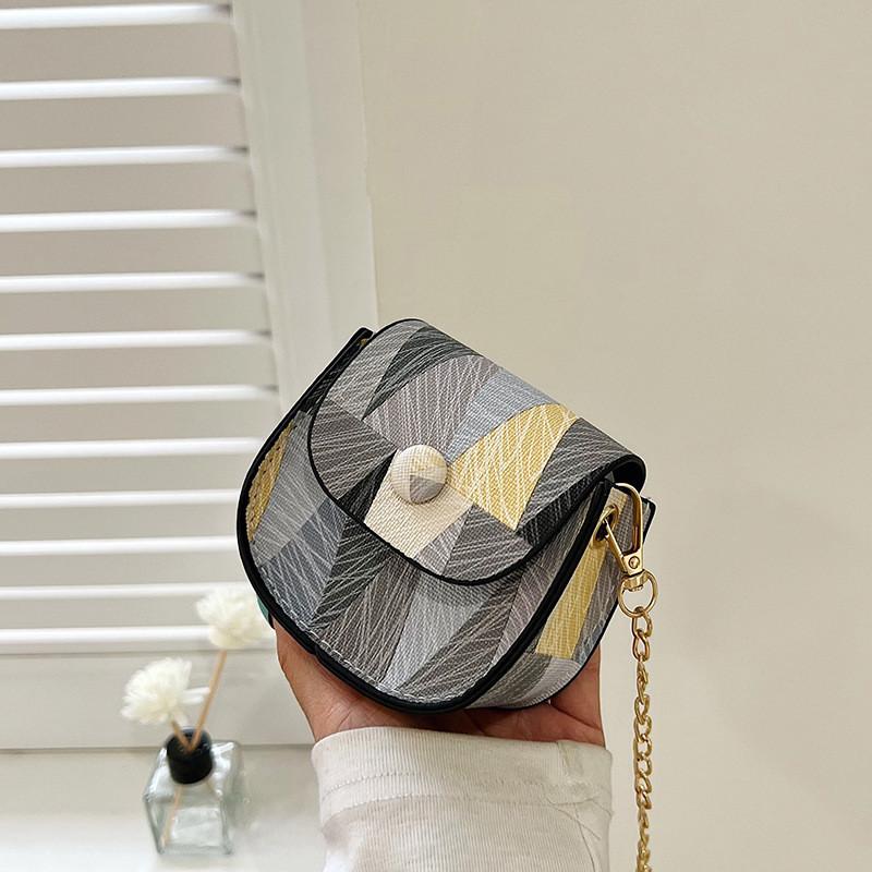 Fashionable Color Block Shoulder Bag 2023 New Trend Street Style Chain Simple Crossbody чёрный