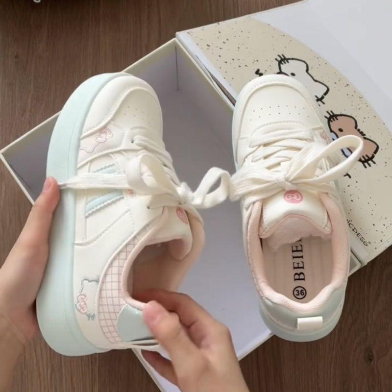 KT Katze Schleife Board Schuhe Damen 2025 neue Plateau weiße Schuhe Damen vielseitiges Nischendesign lässige Damenschuhe
