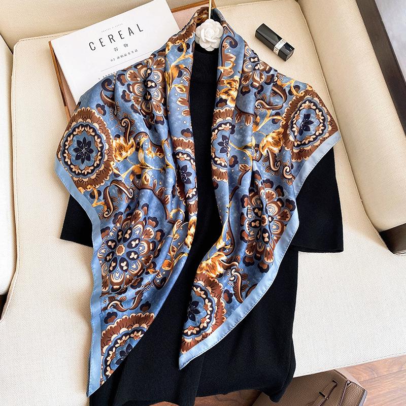 Neuer koreanischer Druck Modischer großer quadratischer Schal für Damen im Sommer Sonnenschutz Schal Langer Gaze-Schal Urlaub Strandtuch