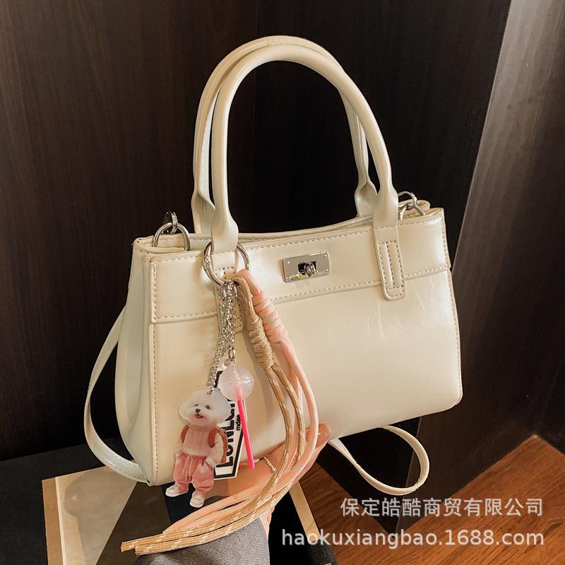 Premium textured bag women's 2025 new fashion versatile messenger spring and summer popular portable casual small square bag