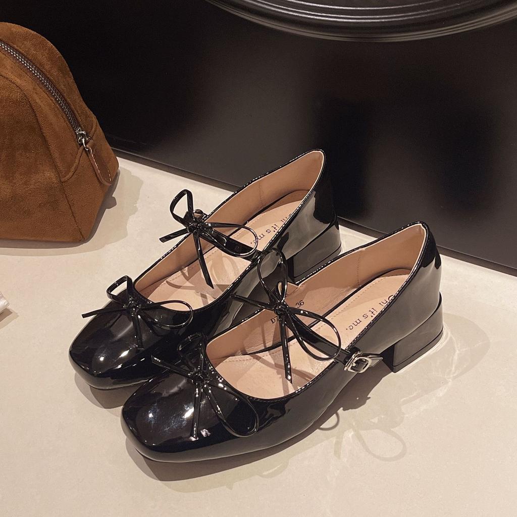 Temperament Round Head Bow Word with Mary Jane Shoes Women's 2025 Spring Light Mouth Thick Heel Single Shoes Silver Small Leather Shoes