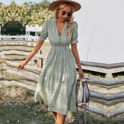 Gestreifte, kausale Kurzarm-Quasten-Mittellange Sommer-Sommerkleider mit V-Ausschnitt und Knöpfen für Damen