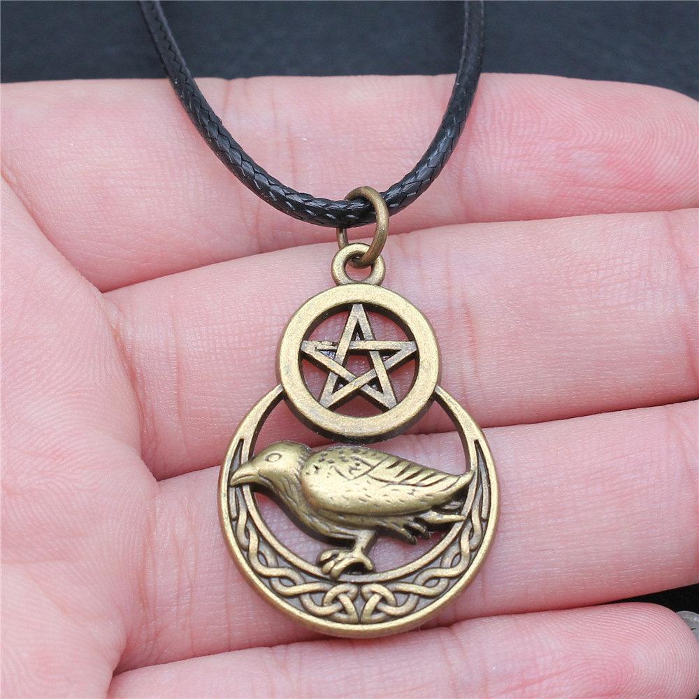 Pěticípá hvězda Slunce Měsíc Pentagram Nebeský přívěsek Starožitný bronzový kov Párový náhrdelník Trendy