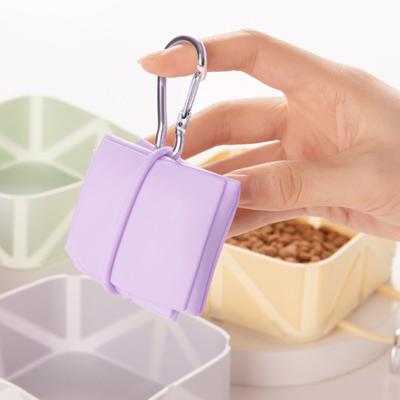 Silikonová skládací miska pro domácí mazlíčky Přenosná psí miska 500 ml Protiskluzová čtvercová krmná miska s karabinou Víceúčelová cestovní miska pro psy