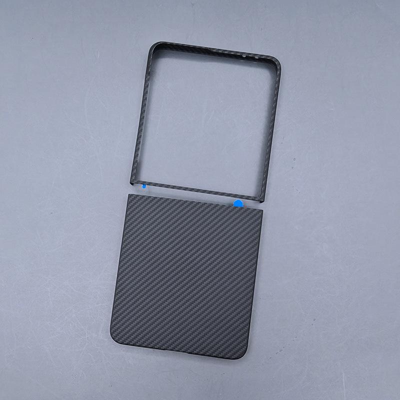 Samsung ZFlip7 Kevlar Phone Case: Folding Lightweight Aramid Fiber with Mid-axis Magnetic Feature