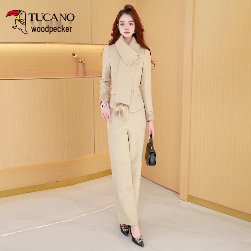 

TUCANO Women s Scarf Wool Blend Two-Piece Suit M