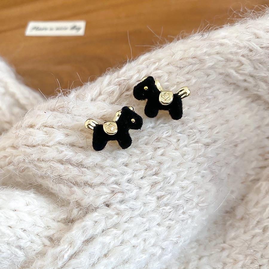 Zodiac Year Zircon Pearl Horse Earrings - Luxurious, Modern Studs for Women