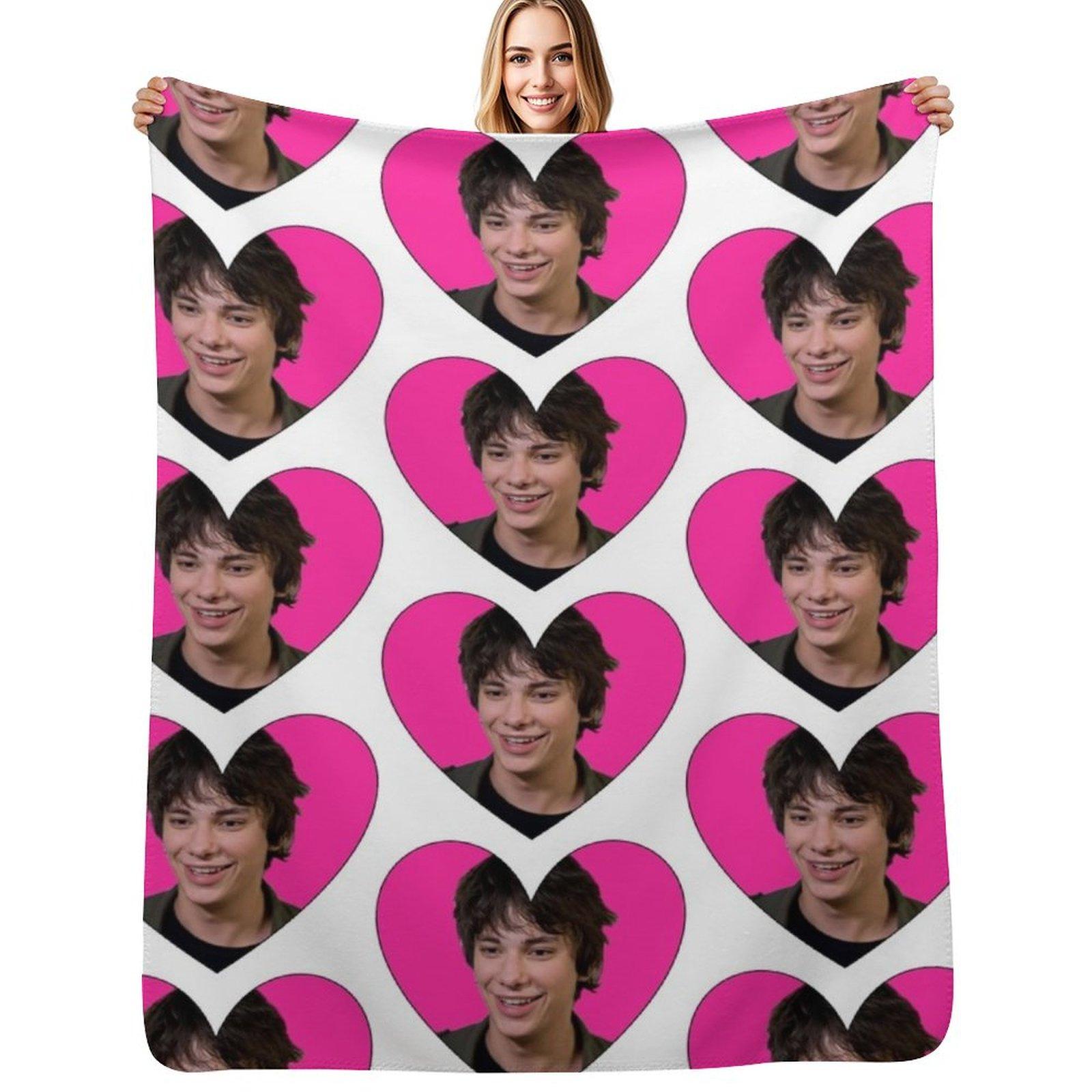 RODRICK LOVE HEART Throw Blanket Thin Soft Blanket for Summer Night Sleeping Size: 75*100cm, Weight: 230 GSM