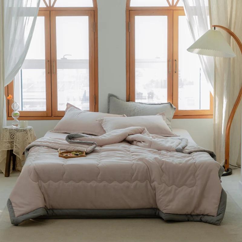 Japanese Polyester Cotton Quilted Summer Quilt Skin-friendly Washable Light Luxury Style Solid Color Lightweight Comforter