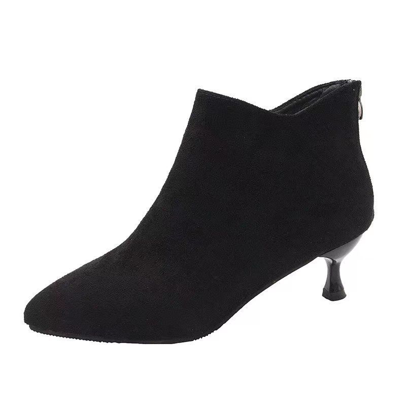 College style short boots women's 0000 autumn and winter new models are not tired of standing for a long time, high value fried street versatile