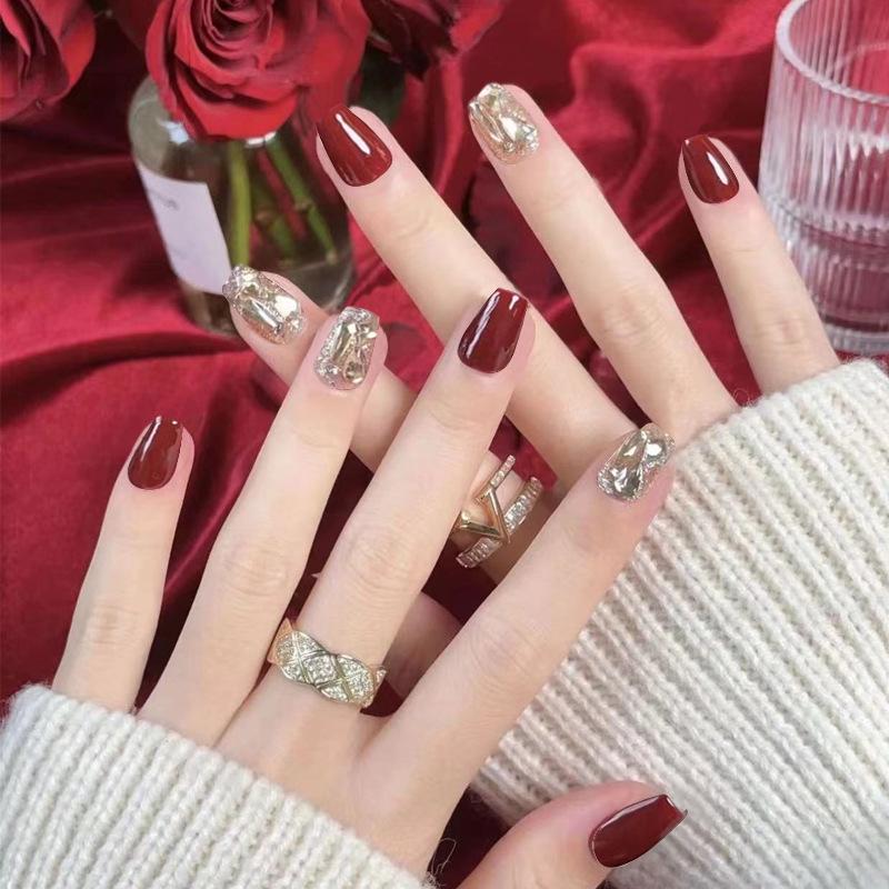 

Блестящие короткие типсы ручной работы - Весенне-летний стиль красоты Glue Type