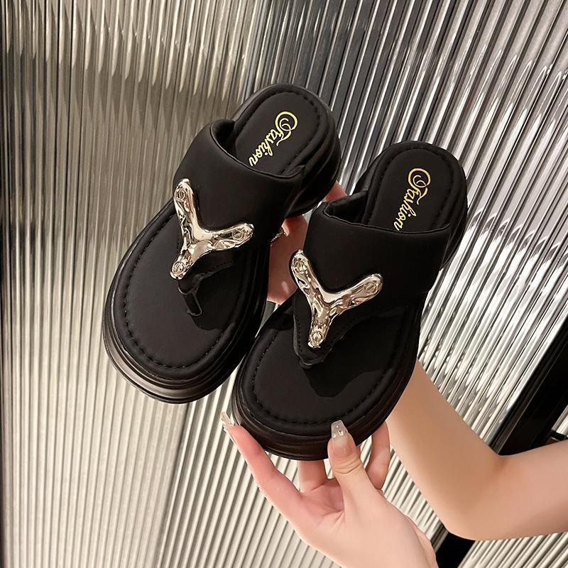 Slippers Women's Summer Outer Wear 2025 New Casual Soft-soled Beach Shoes Thick-soled Heightened Summer Pinch-on Flip-flops