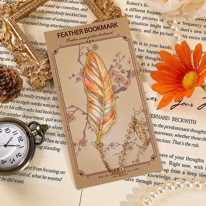 Vintage Feather Gold Stamped Metal Bookmark with Metal Chain Pendant Exquisite Bookmark Book Page Divider Office Stationery