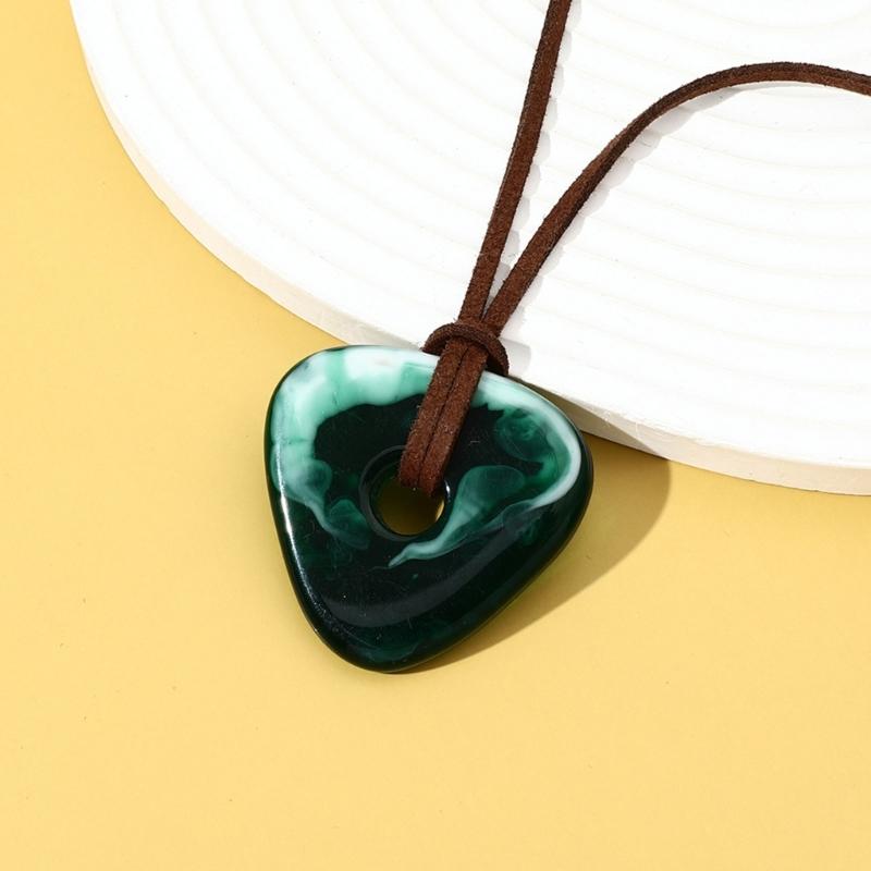 Resin Coraline Stone Necklace Chain Pendant Green Stone Necklace Triangles Charm Rope Chain Halloween Jewelry Accessory