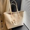 2025 Trendy Large Capacity Women's Luxury Tote Bag: Shoulder & Handheld, Stylish & Versatile for Commuting