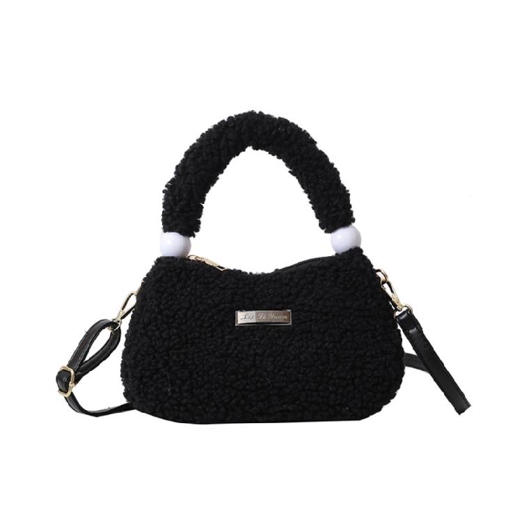 Plush Handbag Soft Warm Shoulder Bag Everyday Companion for Fashion Enthusiasts
