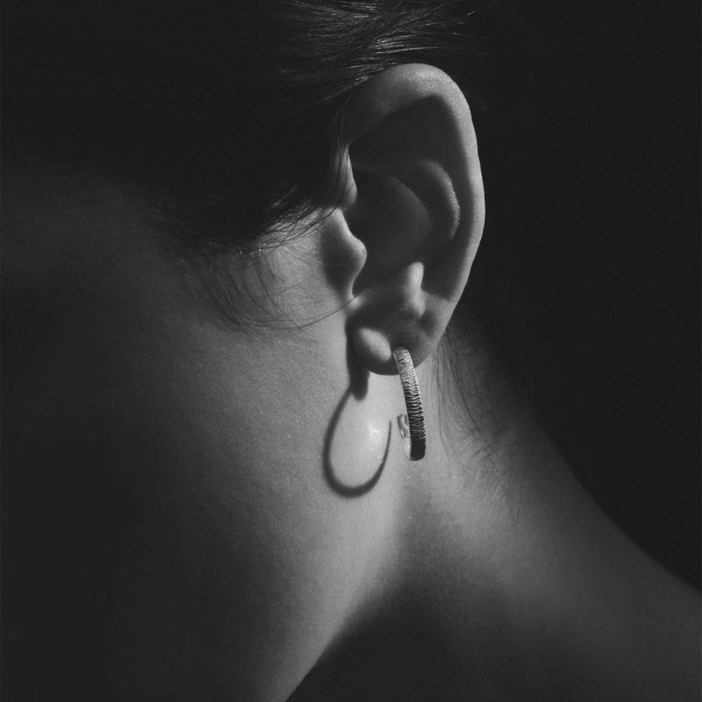 Niche Simple C-Type Premium Metal Striped S925 Silver Needle Stud Earrings Versatile Fashion Commuter Temperament Earrings