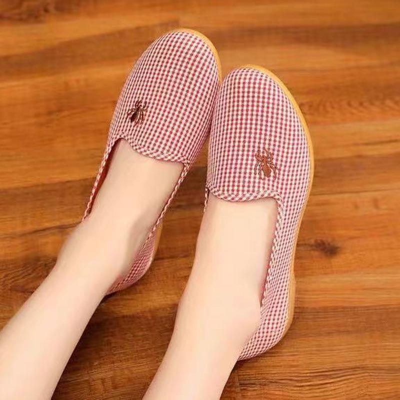 Spring and Autumn new old Beijing cloth shoes women's middle-aged and old mother shoes single shoes versatile non-slip beef tendon sole one piece