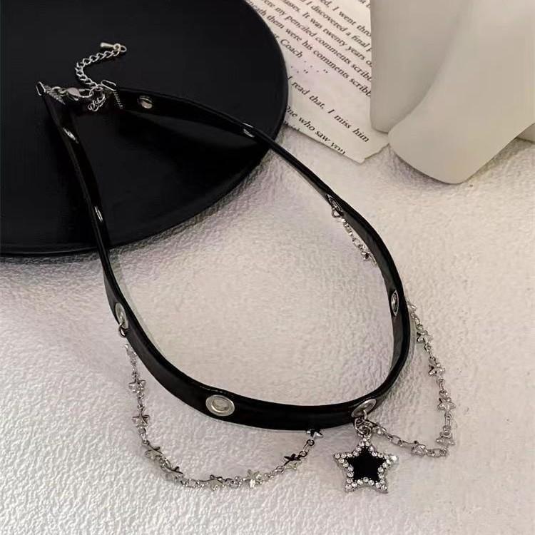 Punk Rock Schwarzer Stern Kreuz Anhänger Kette Halskette für Mädchen Frauen Cool Hip Hop Vintage Y2K Goth Charm Accessoires Schmuck Geschenke
