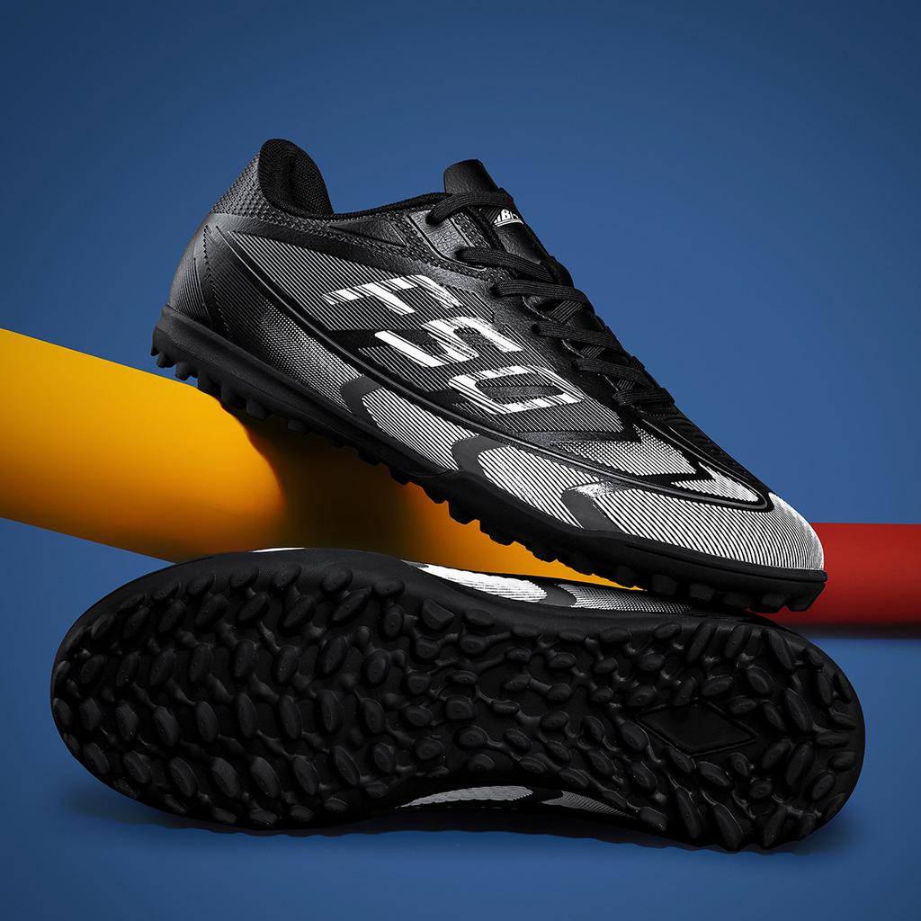 Lightweight Men's Soccer Shoes TF Nail Broken Outdoor Sports Shoes, Wear-resistant and Anti Slip