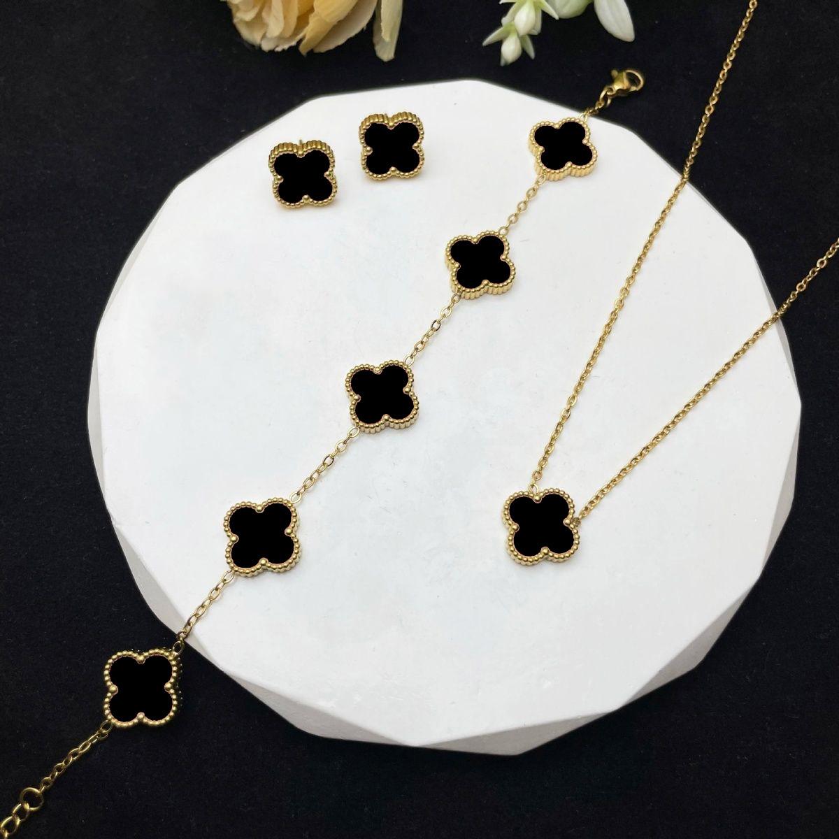 Набор из трех предметов: ожерелье, браслет и серьги  Четырехлистный клевер  13 мм, из титановой стали, двухсторонний