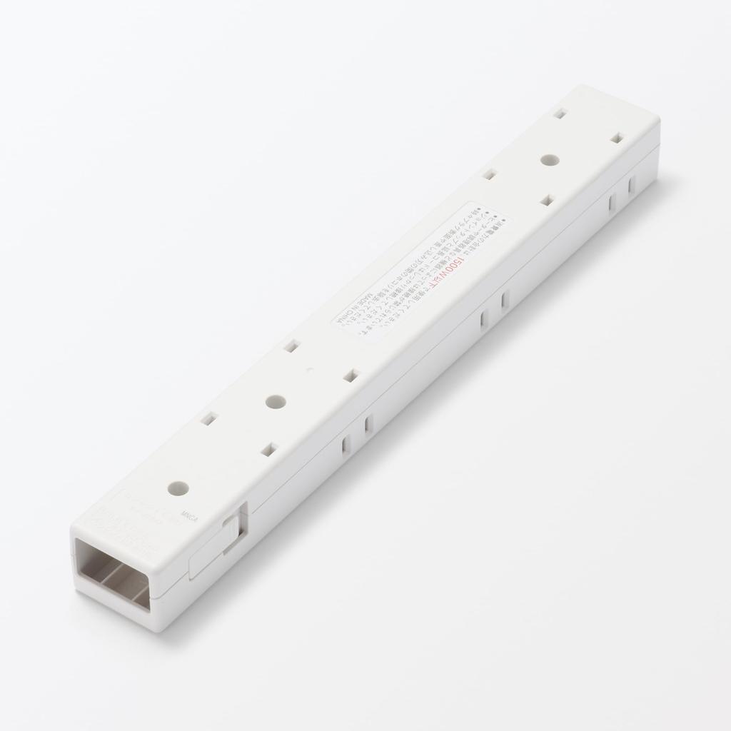 MUJI Steckdosenleiste mit Schalter und Verriegelung, 6 Steckplätze, Einzel schaltbar, MJ-JS06A 84404061