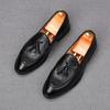 Fashion New Men's Pointed Tassels Slip On Business Flats Shoes Male Designer Loafers Homecoming Wedding Dress Footwear