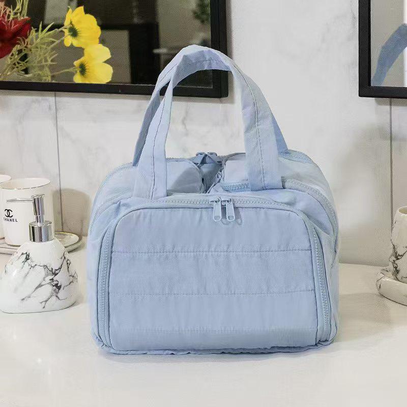 

Xiaohongshu-Inspired Large Capacity Women s Travel Makeup & Skincare Organizer Bag with Brush Partitions 31*19.5*21