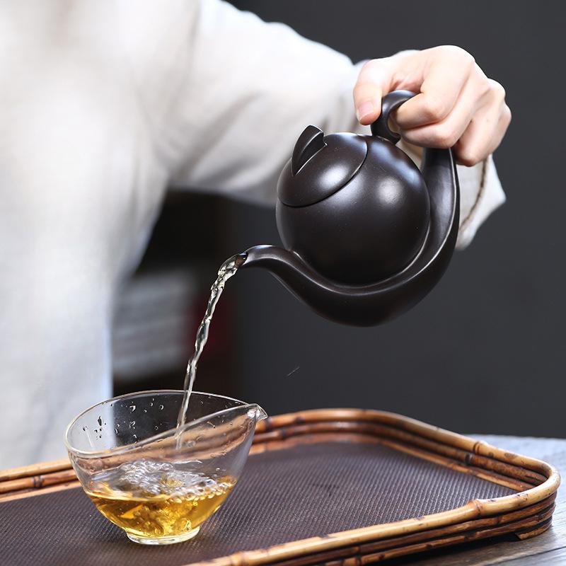 Chinese Style Teapot  Set Handmade Traditional Purple Clay Suit Tieguanyin Puer Kung Fu Kettle Tea Table Decoration Gift 2025