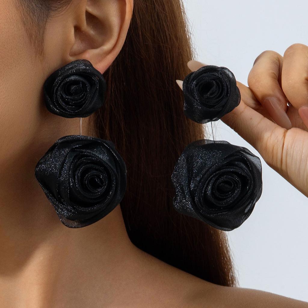 Akcesoria, koreańskie słodkie i świeże tkaniny, kolorowe trójwymiarowe kolczyki z kwiatem pąka róży, kolczyki.