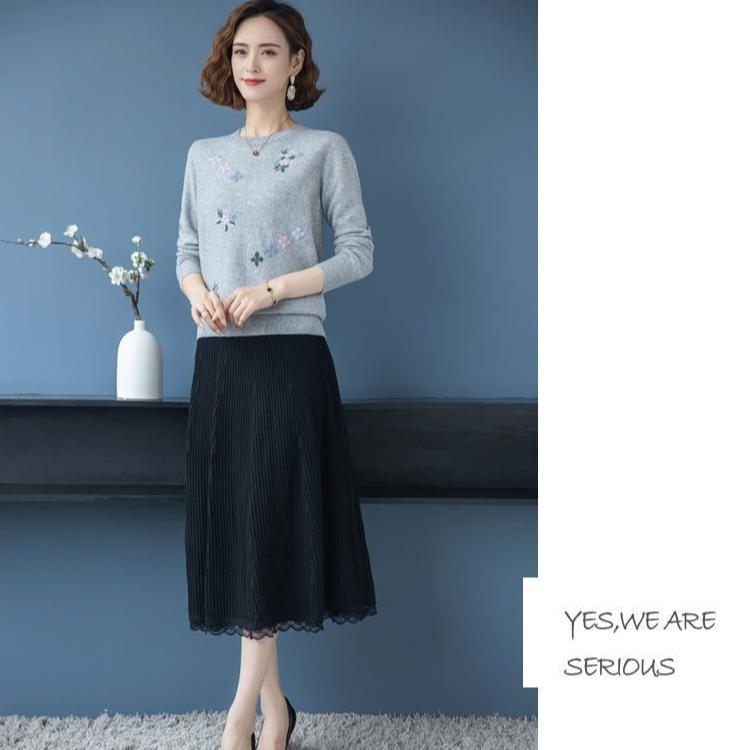 Women's Crew Neck Sweater Embroidered Loose Pullover Knitwear Soft Stretch Knit Top Spring Autumn