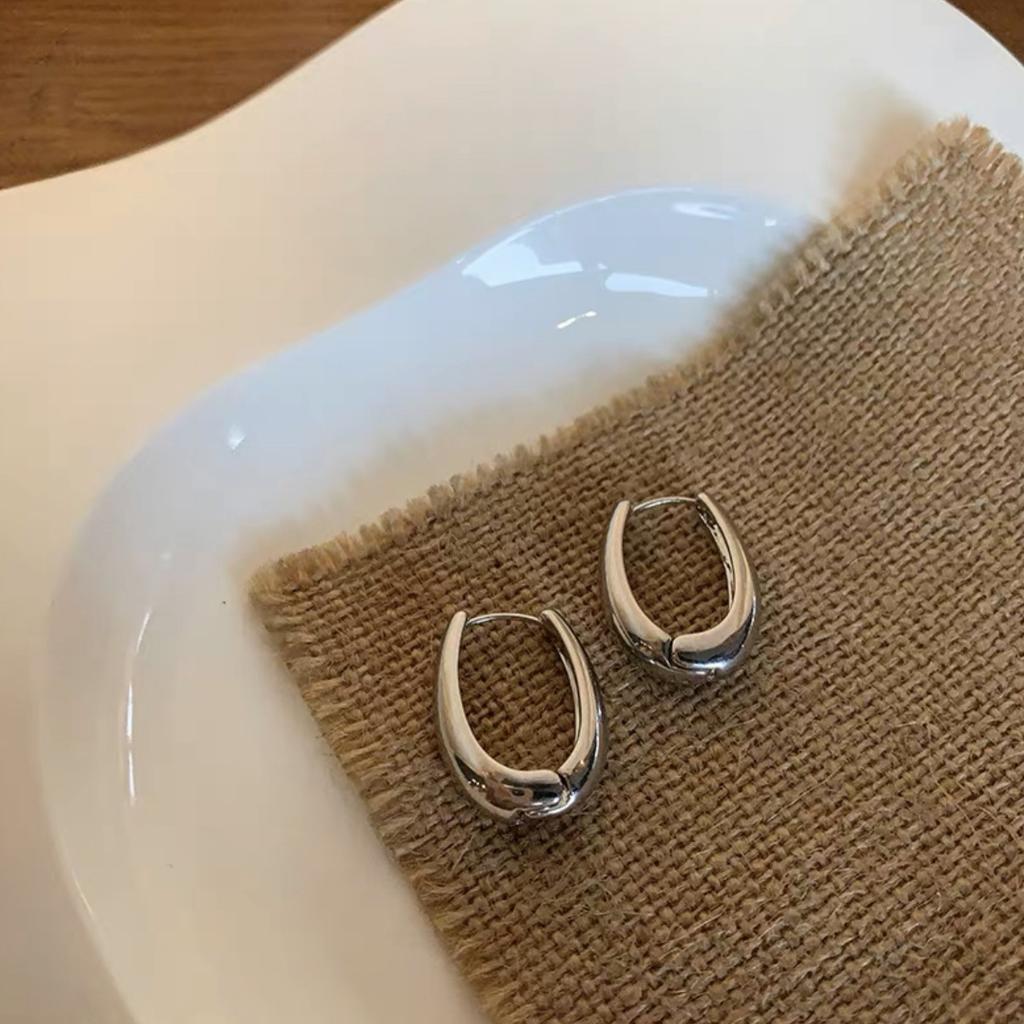 Luxury Top Quality Smooth Star Zircon Hoop Earrings for Women Girls Metal Chunky Sun Rhinestone Ear Buckle Punk Y2K Jewelry