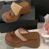 Fashion High quality woven clip toe platform sandals women Fashion Square Toe wedges Slide Sandal Simple comfortable non-slip beach shoe