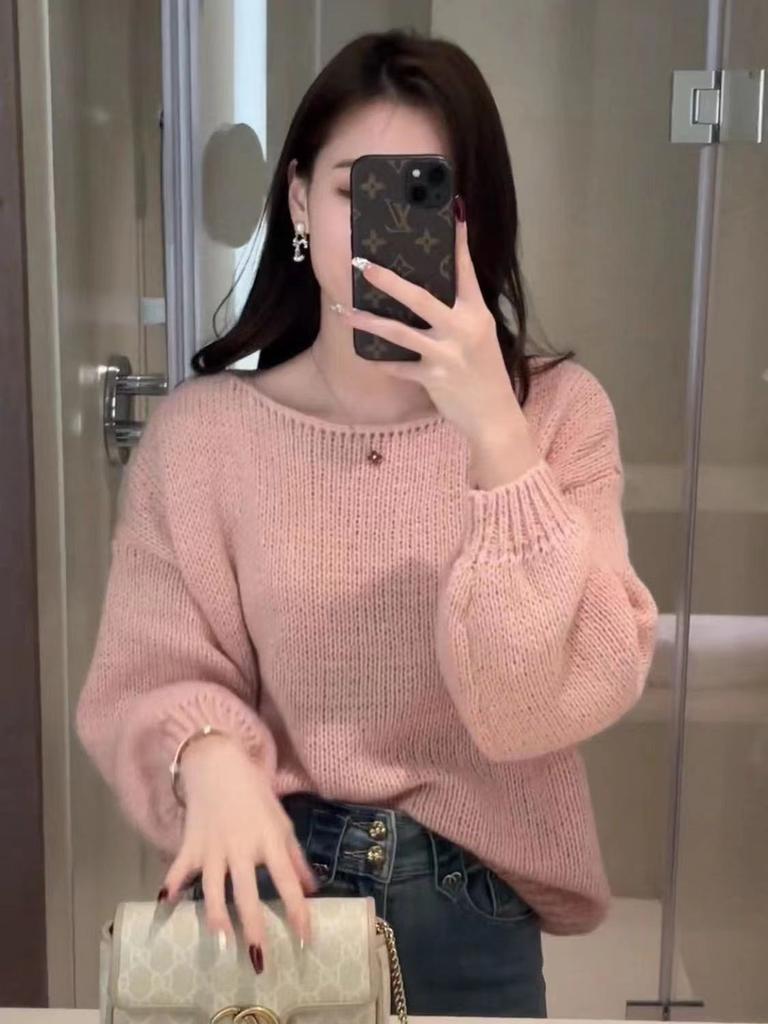 Simple Long Sleeved Sweater Knitted Sweater for Women's Spring Commuting Sweet and Personalized Chic Top