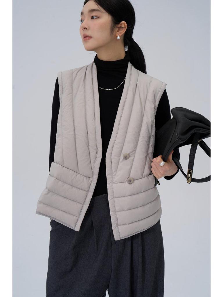 Gilet sans manches léger en duvet à col en V pour femme - 90% duvet, sans manches, amincissant, pour l'automne et l'hiver.
