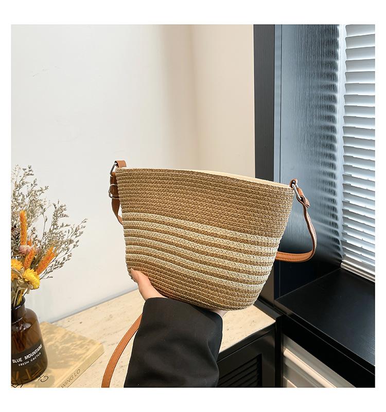 

Летний популярный праздничный стиль плетение из соломы женский тренд приморский большая вместимость модная на плечо кроссбоди сумка-ведро плетеная коричневый