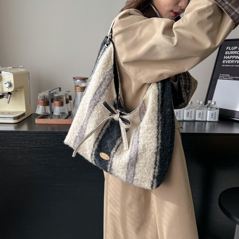 Korean New Autumn and Winter Plush Lazy Versatile Double-sided Shoulder Tote Bag Soft Waxy Japanese Student Bag Female