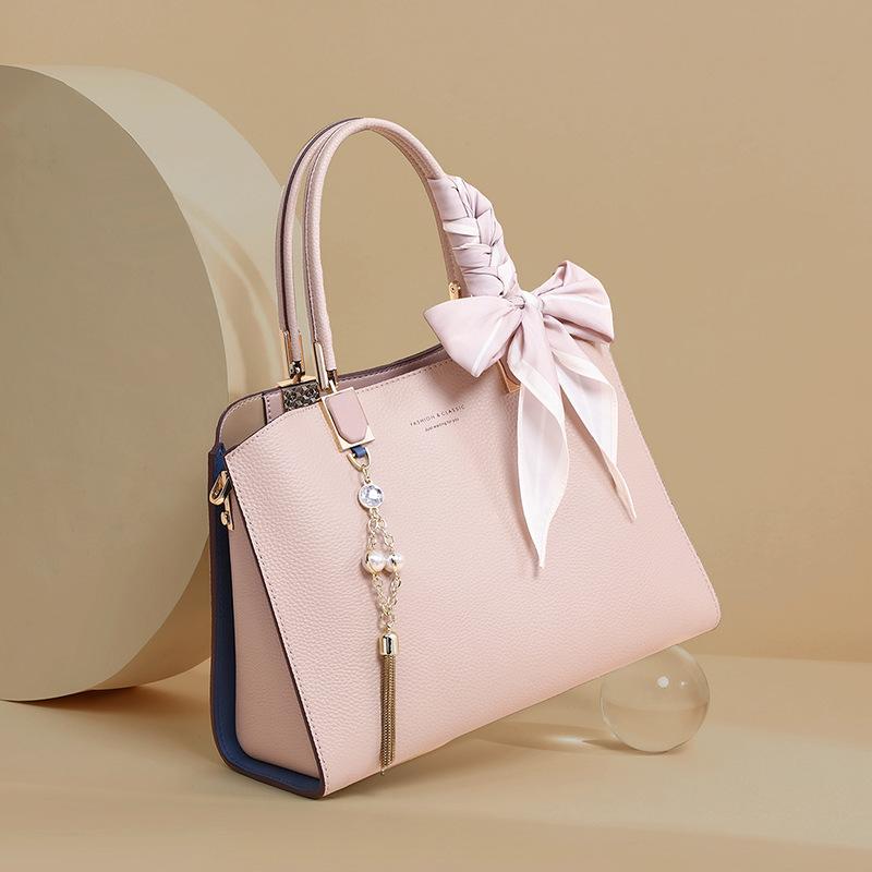 New Commuting Bag Tote Bag Versatile Portable Crossbody Bag Large Capacity Light Luxury Mother Bag