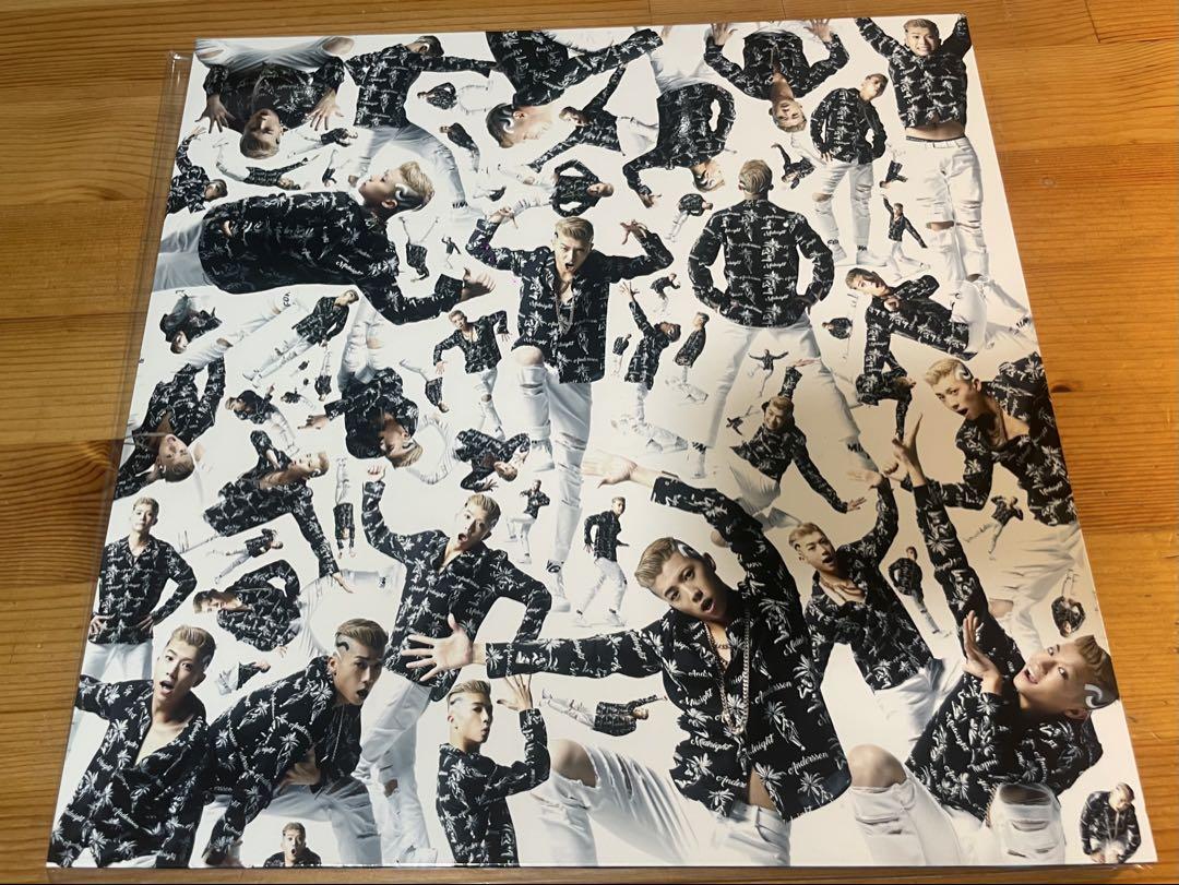 

[USED] 2PM Wooyoung Limited Edition LP Party Shots with 5-Disc Photobook