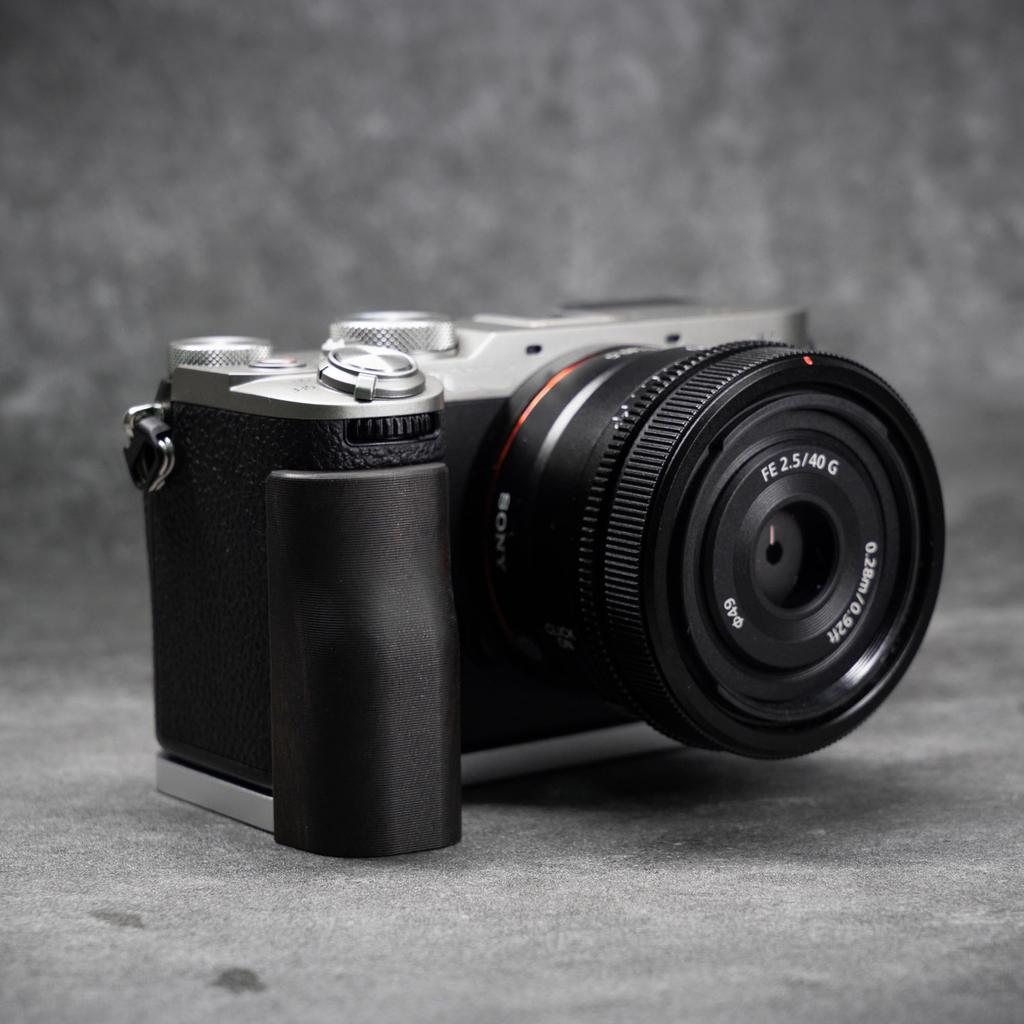 SIUTATDSH Camera Grip for Sony A7C and A7C Mark 2 Cameras with Quick Release Solid Wood and Tripod Mount and Silver A7C2, II, L-Shaped Plate, Handle,