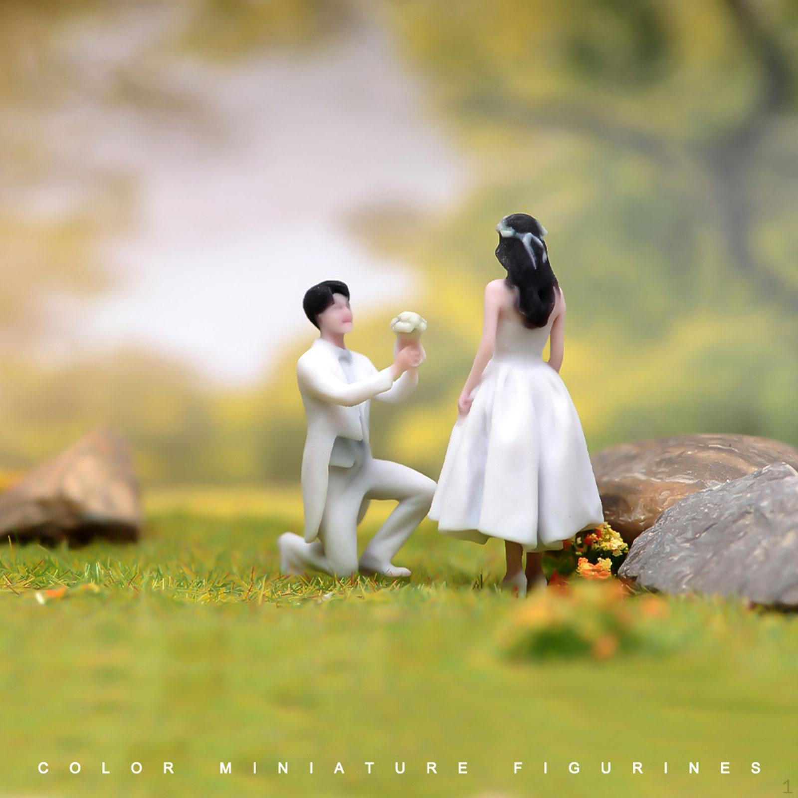 

2Pcs 1/64 Scale Miniature Couple Figure for Desktop Ornament DIY Projects
