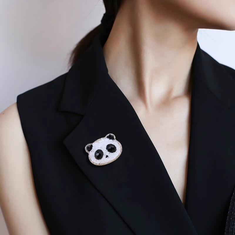 National Style Crystal Panda Brooch, High-End Female Cutie Temperament Corsage Niche Design Pin, Exquisite Suit Accessories